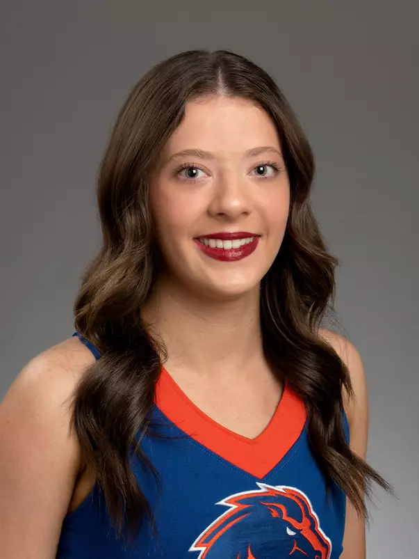 Michelle Thueson 2023 Headshot