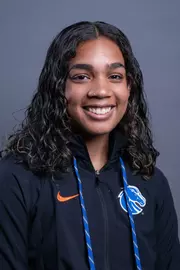 Kenna DeLemos headshot