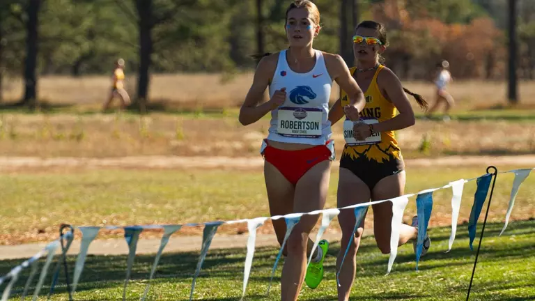 Cross Country Duo Wraps Up Season at Nationals