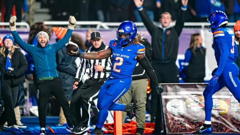 Ashton Jeanty Wins Doak Walker Award and Maxwell Award