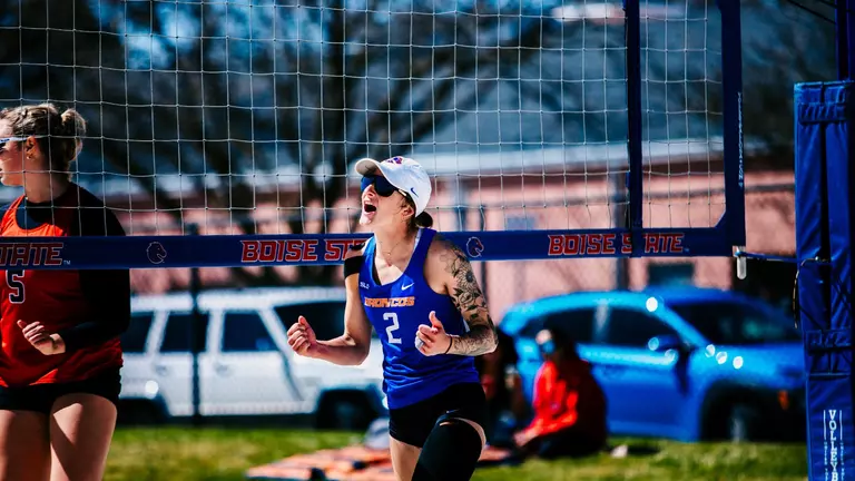 Broncos to Conclude Regular Season at Alki Beach Invitational