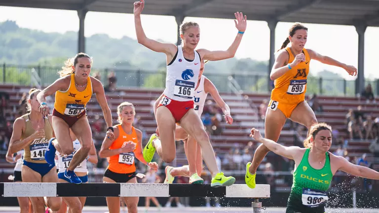 Broncos Return to Action With Two Meets in California