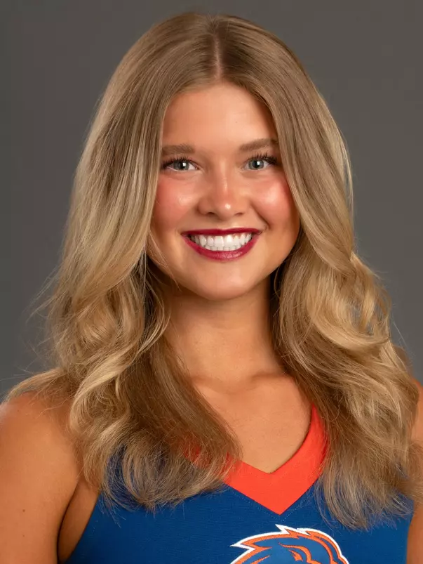 Brooke Faul spirit squad head shot
