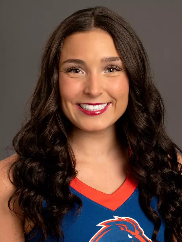 Lilah Johnson spirit squad head shot