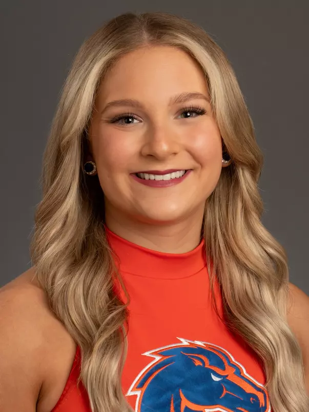 Melisa Mangold spirit squad head shot