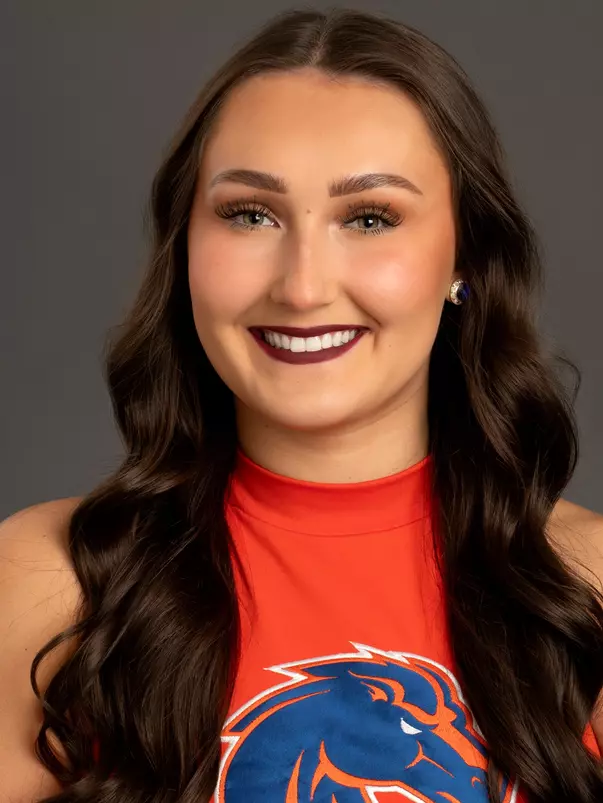 Makenna Pereira spirit squad head shot