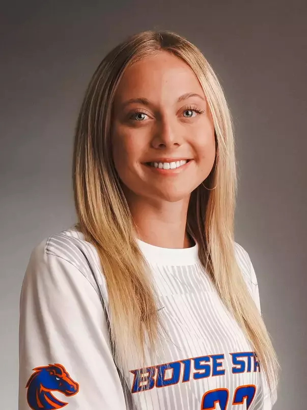 Emily Brashear headshot.