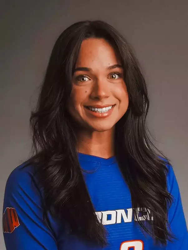 Genevieve Crenshaw headshot