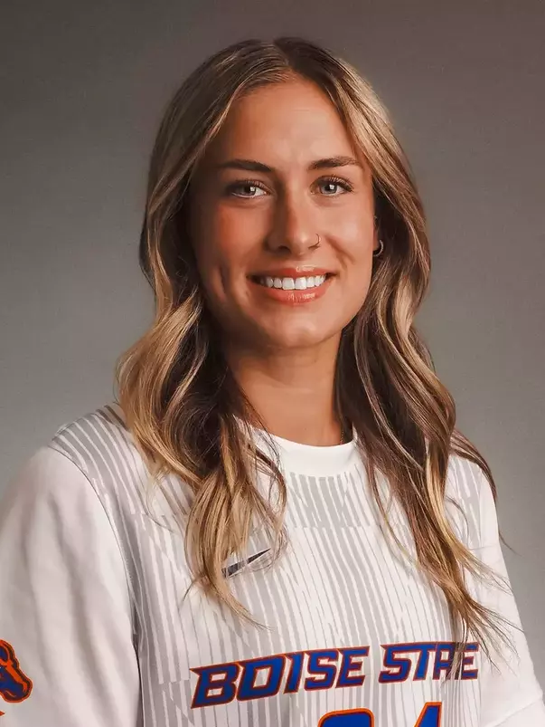 Sophie Drown headshot