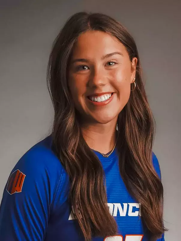 Gabrielle Hanke headshot.