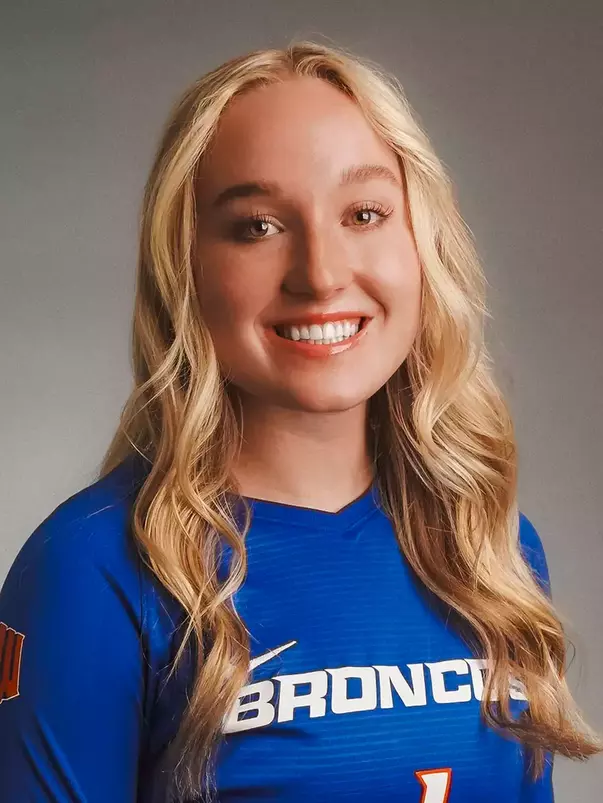 Molly McCabe headshot.