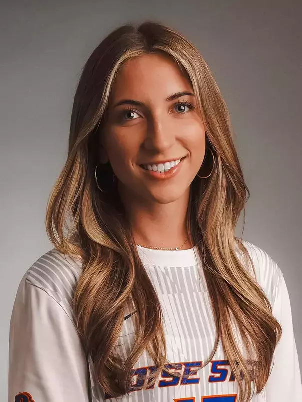 Sophie Schmautz headshot.