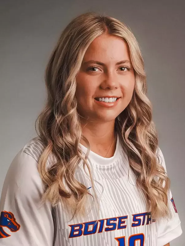 Kaitlyn Slocum headshot.