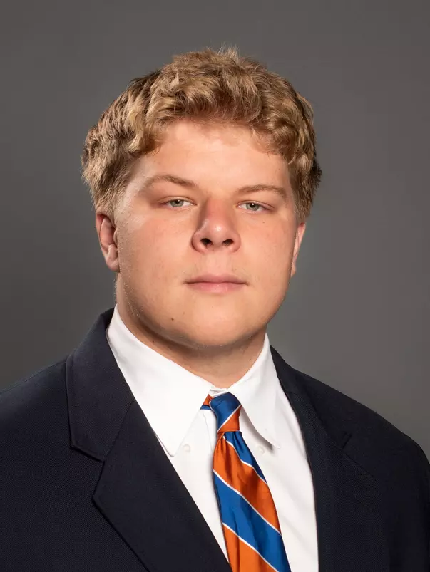 Zach Holmes headshot