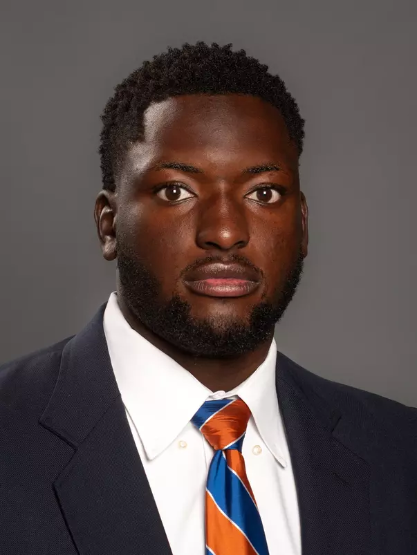 Lopez Sanusi headshot