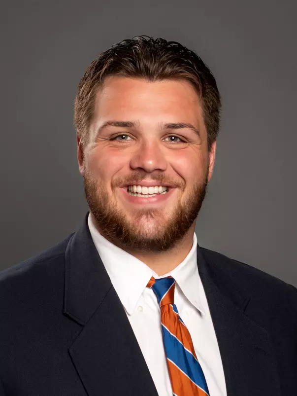 Hall Schmidt headshot