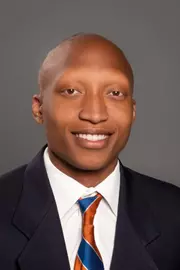 Khai Taylor headshot