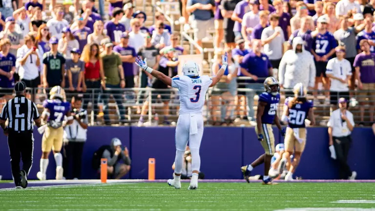 Riley Smith To Raise Blue Chaos Flag