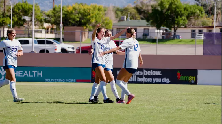 Boise State Defeats New Mexico to Clinch Mountain West Championship Bid