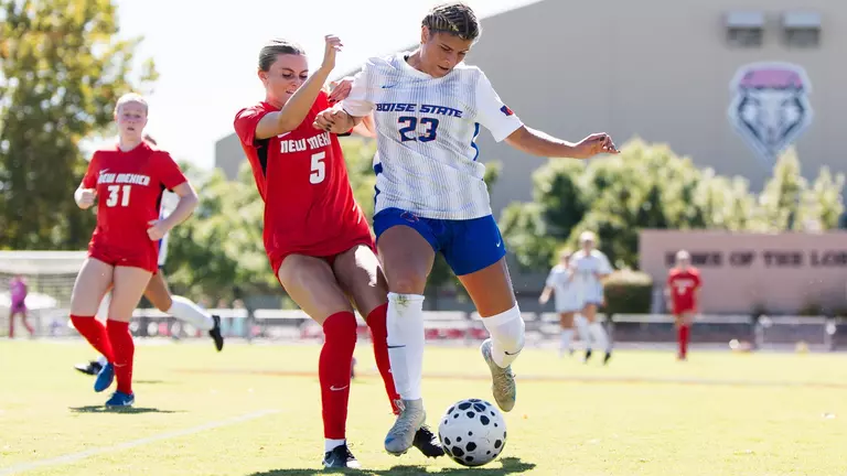 Broncos Travel to Arizona for Matchup with Lopes