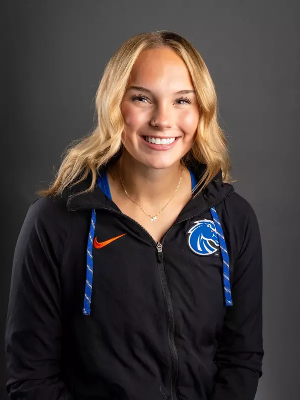 Alix Mund 2025 Headshot