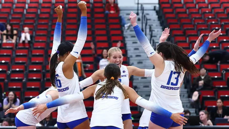 Broncos Sweep Their Way to Semifinals