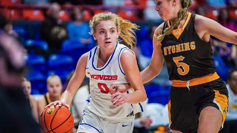 Tatum Thompson Named Mountain West Preseason Player of the Year