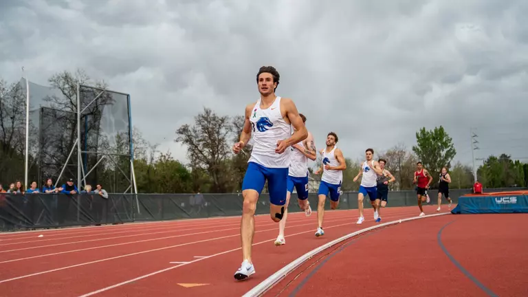 Graham-Marr and Robertson Earn Mountain West Weekly Honors