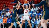 Broncos Open 2025-26 Women's Basketball Season