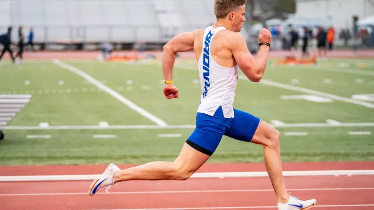 Broncos Set 16 Personal Bests at Fresno State Invitational