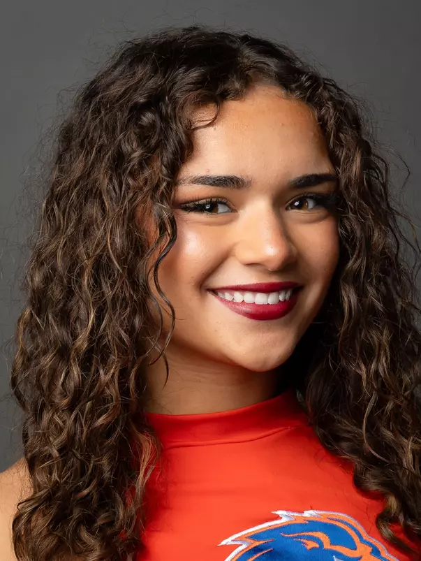 Kenzie Huizar's 2025-26 Spirit Squad portrait.