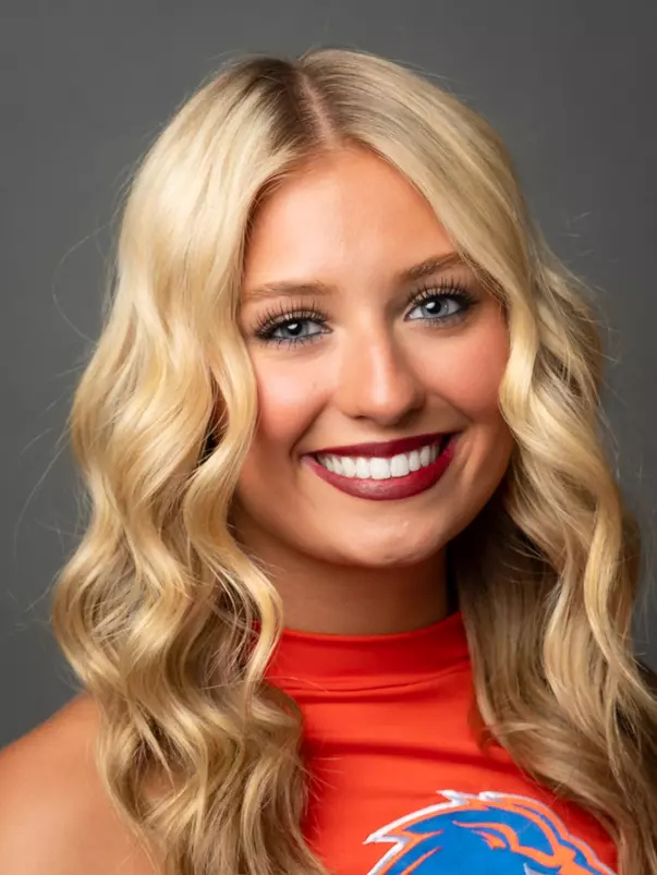 Lundyn Gerlach's 2025-26 Spirit Squad portrait.