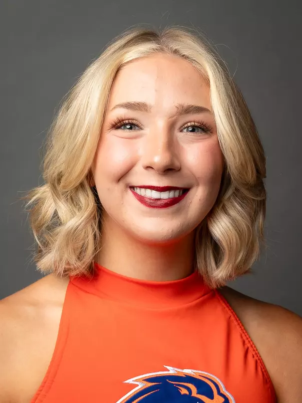 Maquinna Walhberg's 2025-26 Spirit Squad portrait.