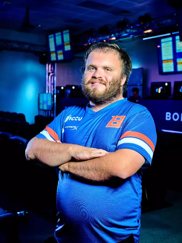 Nolan Genna Headshot