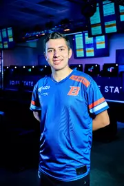 Tyler Wills Headshot