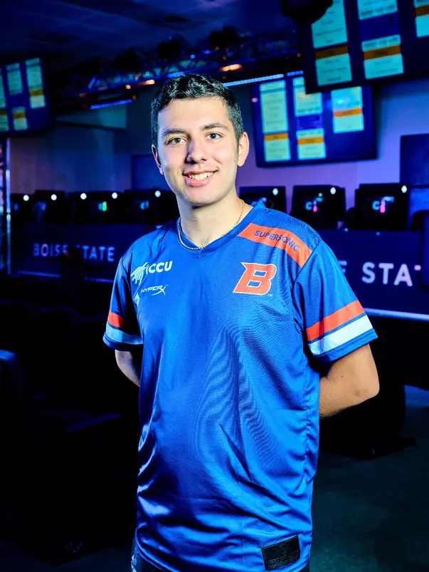 Tyler Wills Headshot