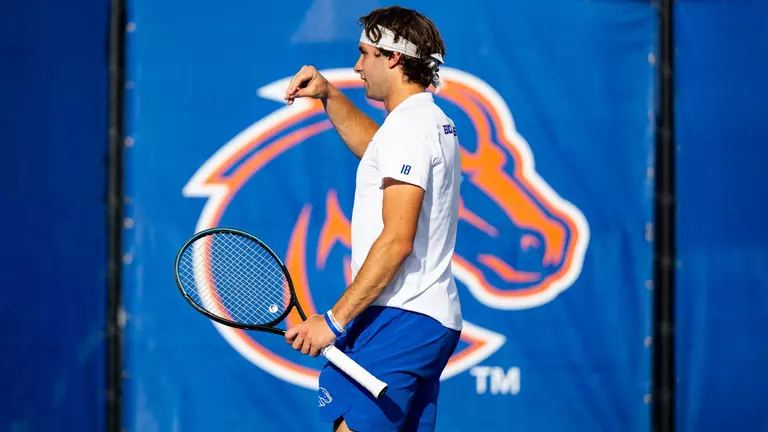 Aronson Clinches the Victory for Boise State