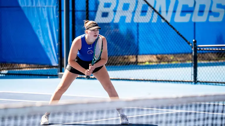Broncos Head to Logan with Regular Season Title at Stake