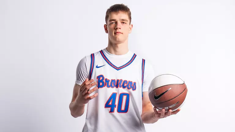 Broncos Sign Dovydas Butka