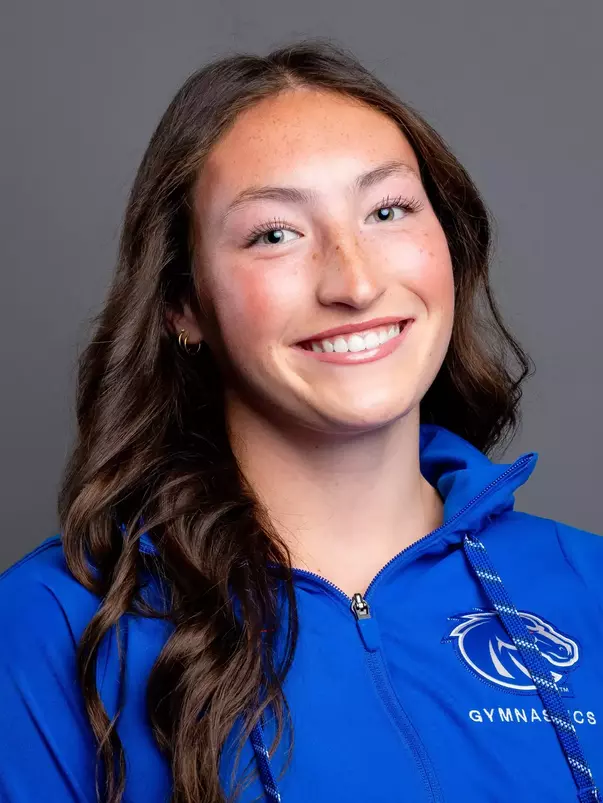 Kate Waldock 2027 headshot