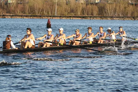 Men's Crew Wraps Up Undefeated Regular Season With Victory at Princeton