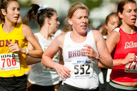 Kuckertz Leads Women's XC to Rothenberg Invitational Title