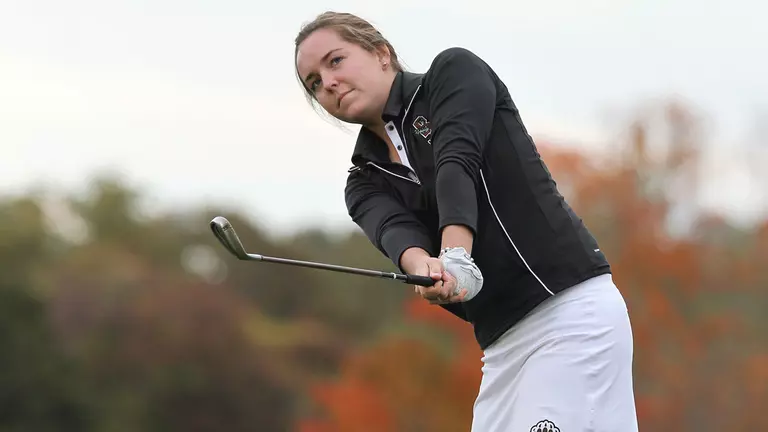 Women's Golfers Place Sixth At Yale Fall Intercollegiate