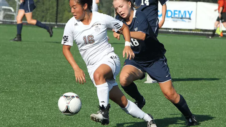Mika Siegelman Named 2013 Women's Soccer Captain