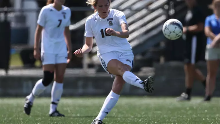 Women's Soccer Tripped Up at Princeton, 5-0