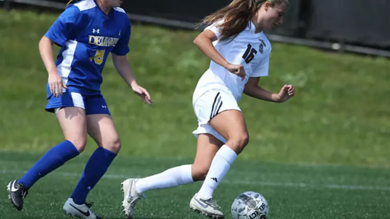 Women's Soccer Edged By Yale On Senior Night, 2-1