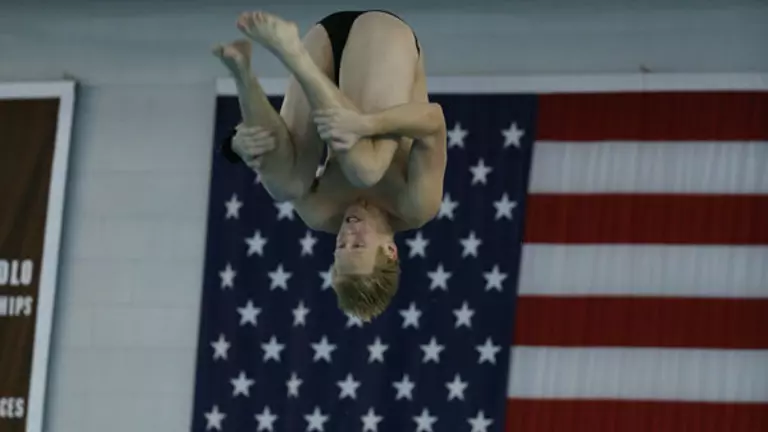 Schlafer Competes at NCAA Zone Diving Championships