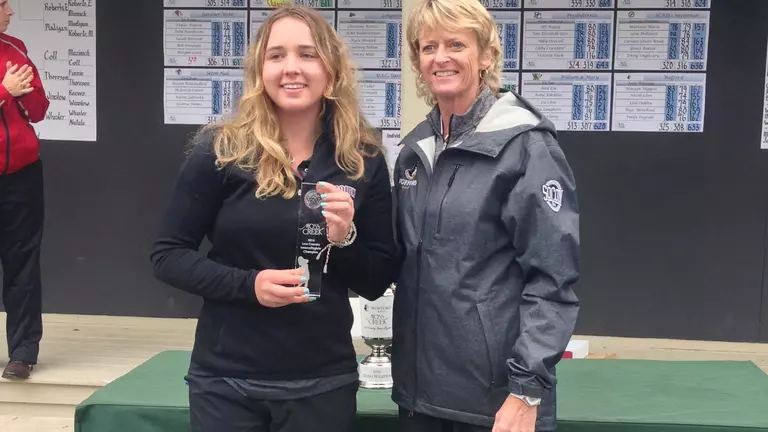 Sasha Banks Wins Individual Title; Bears place 6th at Low Country Intercollegiate