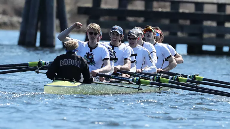 Men's Crew Tops Harvard to Claim Stein Cup