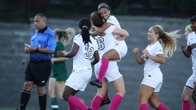 No. 24 Women’s Soccer Shuts Out Vermont in 2-0 Victory